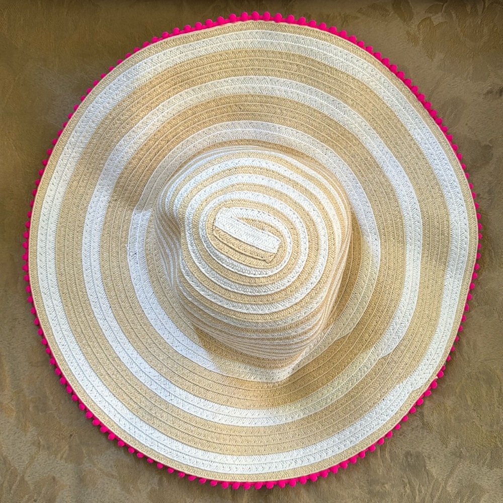 🆕 Collection Eighteen Sun Hat with Hot Pink Trim